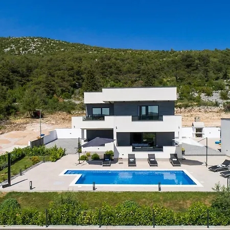 Villa Bura-3
